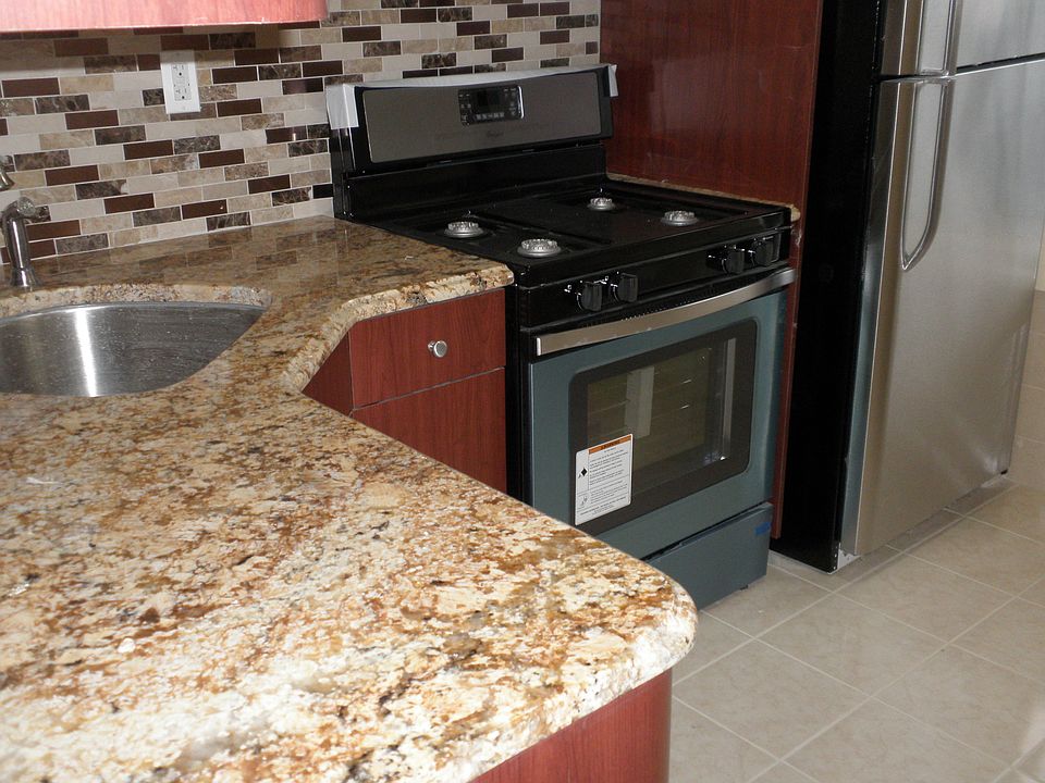 1st image of 489 McDonald Ave APT 2