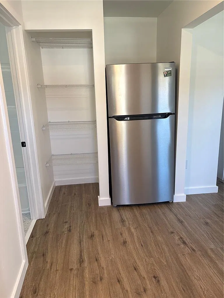 1 bed, 1.0 bath, 440 sqft, $1,350 — Photo 3