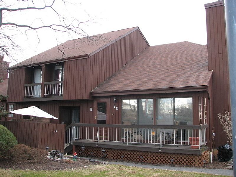 1st image of 21 Bloomingdale Dr, 2C