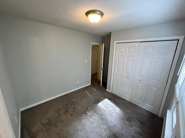 524 Brent Rd — Photo 17