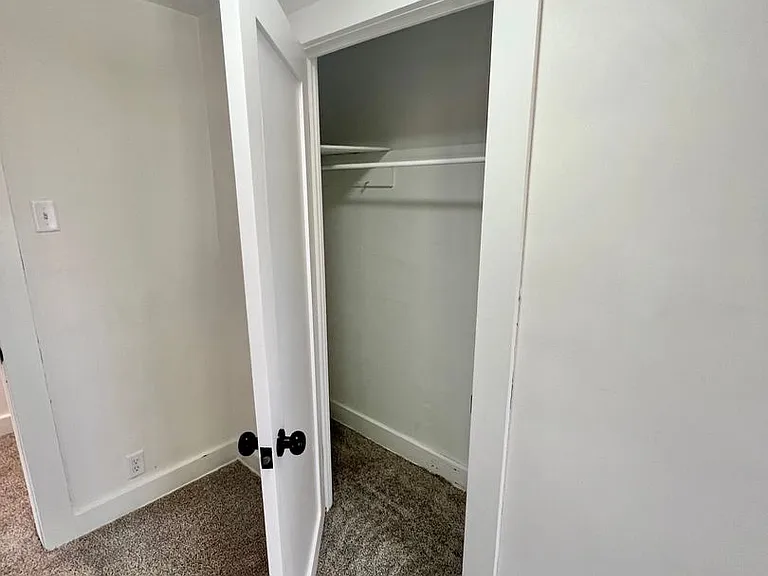416 Henry St — Photo 25