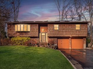 11 Durham Ln, Suffern, NY 10901