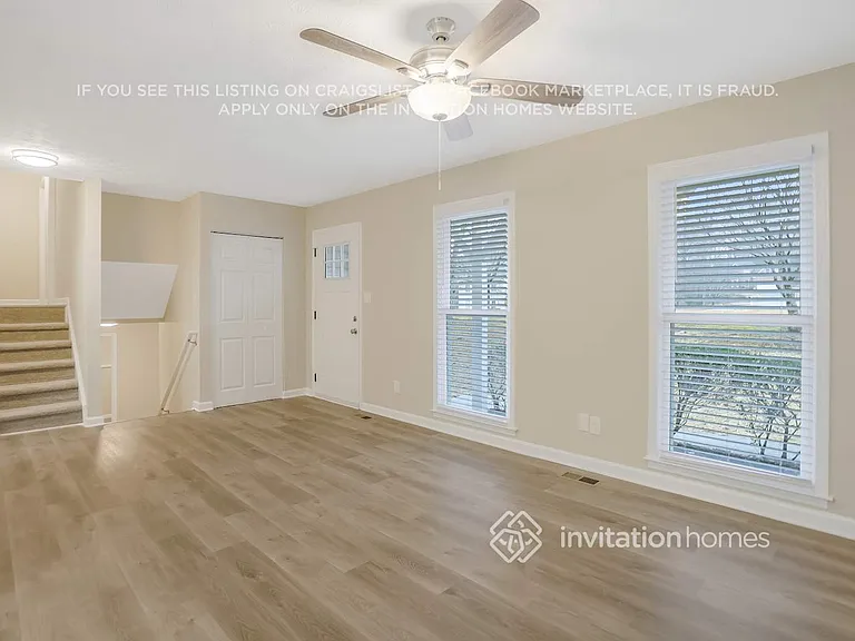 1439 Summit Chase Dr — Photo 5