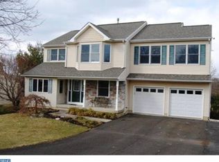 2264 Forest Glen Dr, Warrington, PA 18976