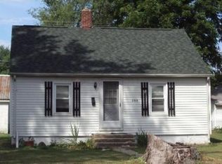 304 S Washington St, Bourbon, IN