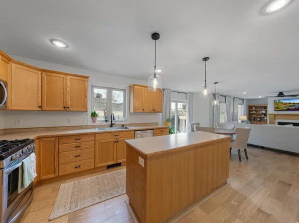 320 6th St SE, Medford, MN 55049