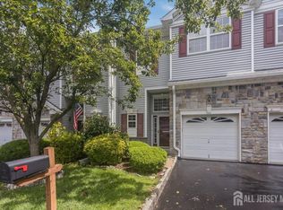 3 Rozalyn Ln, Laurence Harbor, NJ 08879