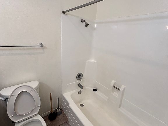 4th image of 8805 Mira Mesa Blvd #7