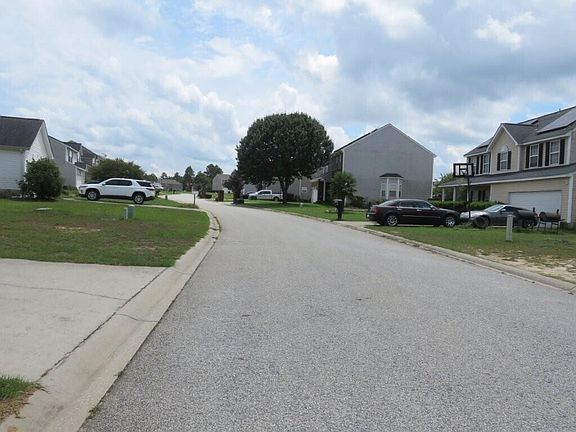 2nd image of 136 Shawnmoor Ln