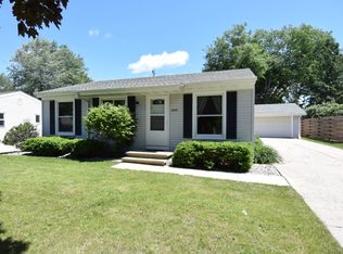 2202 S Fountain Ave, Appleton, WI 54915