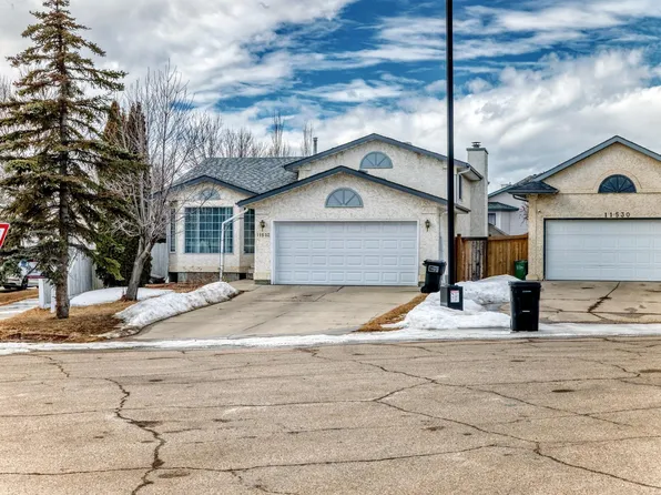 11532 9th Ave NW, Edmonton, AB T6J 6T9
