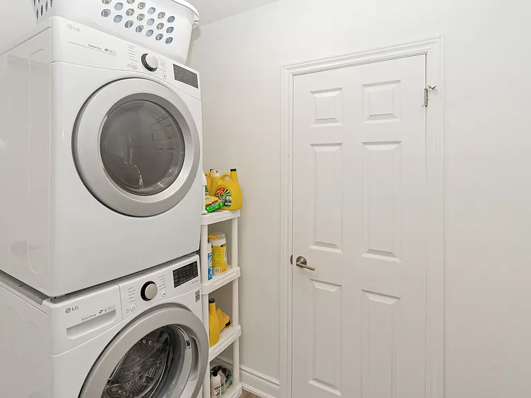 82 Chalmers Dr #LL — Photo 13