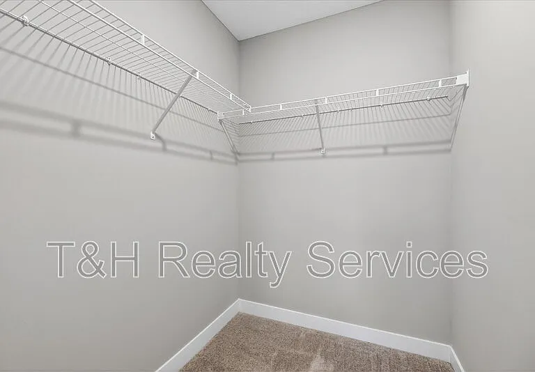 9586 Beckett St — Photo 32