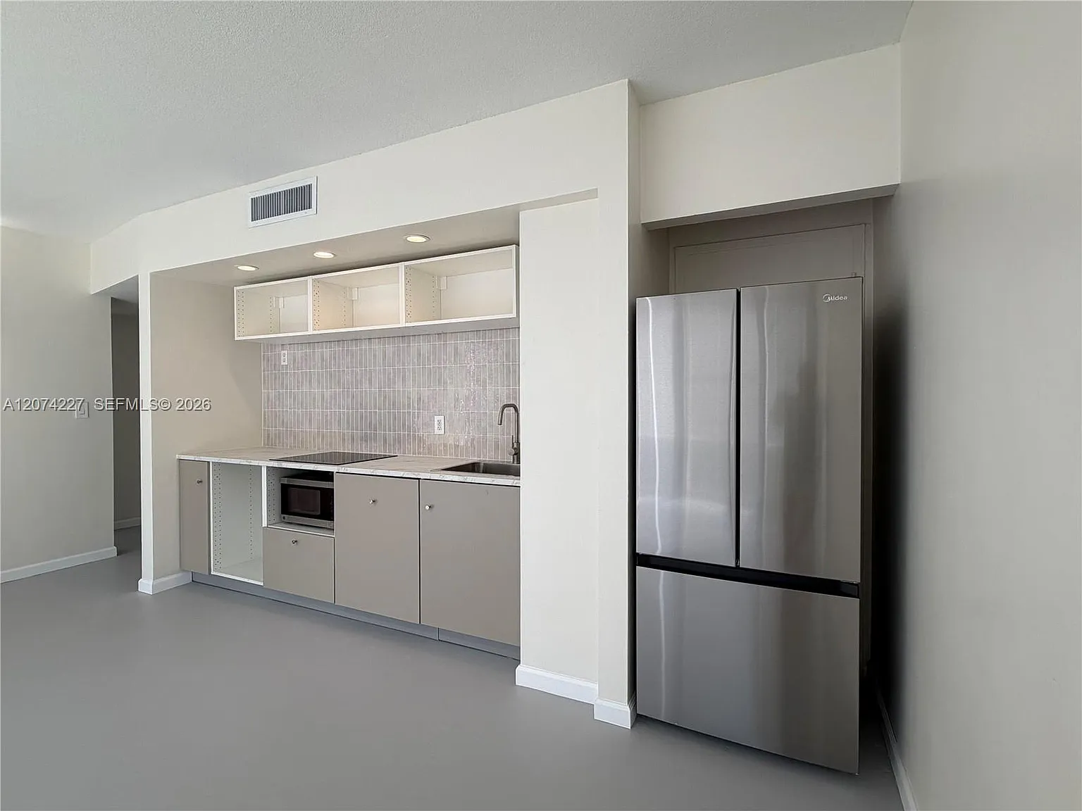 King Cole Condo — Photo 3