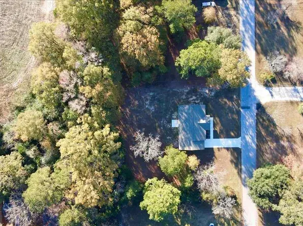 713 Glen Acres Dr, Hartsville, SC 29550