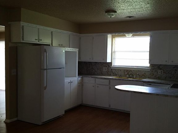5th image of 4830 NW Williams Ave