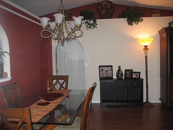 Shared Dining with Family Room