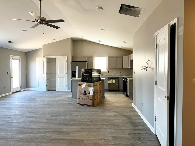 190 Oxford Landing Dr — Photo 5