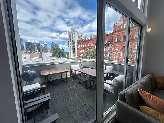 4th image of 149 Franklin St APT 4F