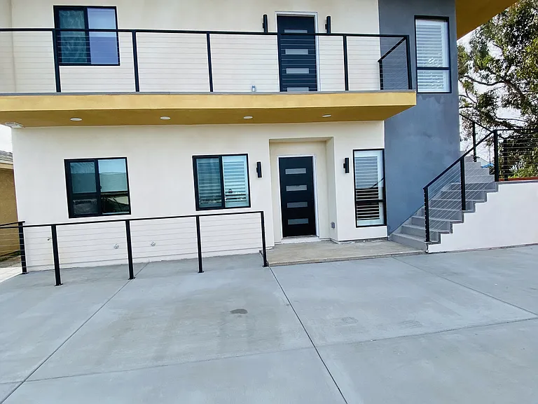 5373 Geneva Ave — Photo 3