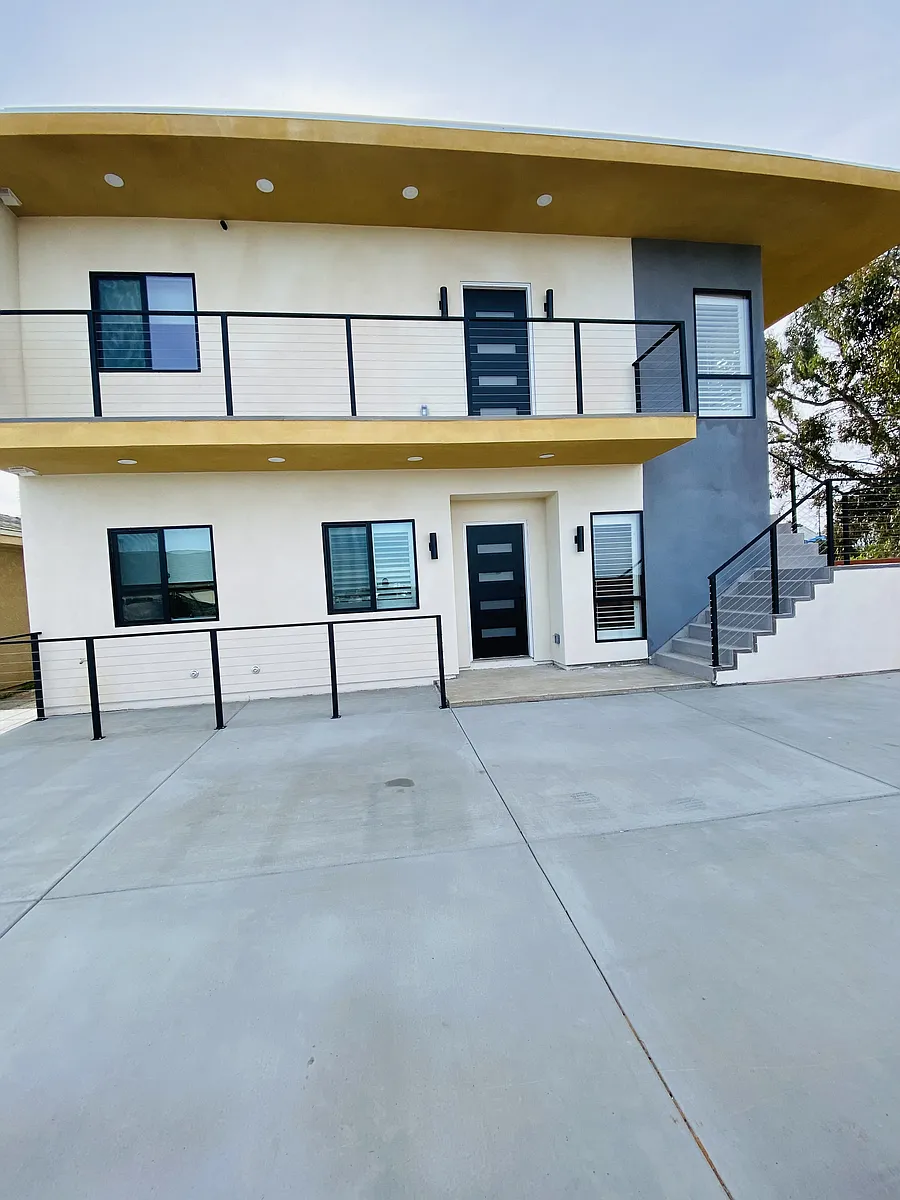 Building Photo - 5373 Geneva Ave