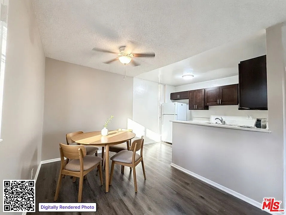 Building Photo - 1208 W Adams Blvd #13