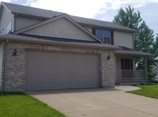 7101 Madison St, Davenport, IA 52806