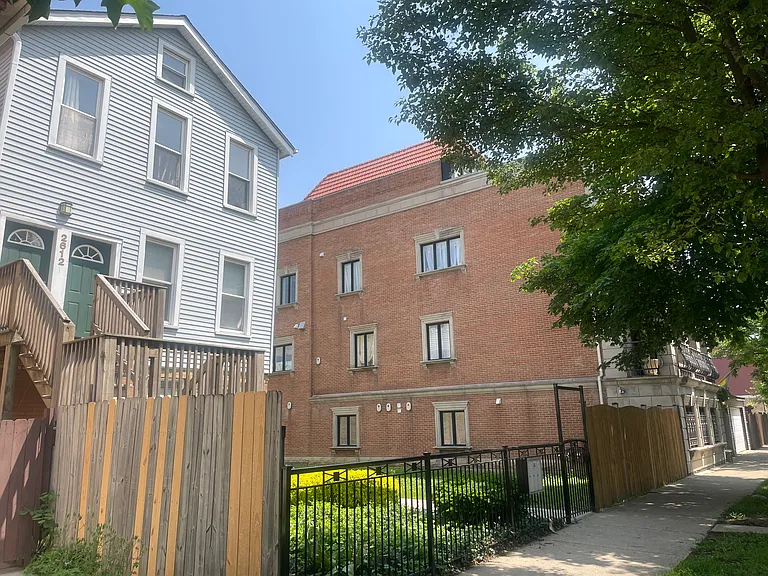 2612 W Huron St #2F — Photo 1