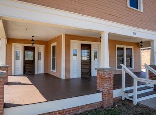 236 S Main St, Grapeland, TX