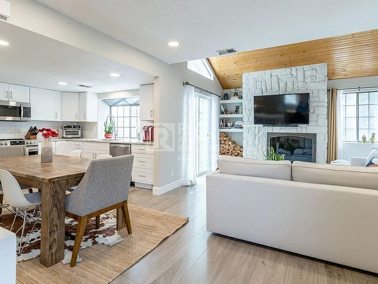 12406 E Pacific Cir #D — Photo 4