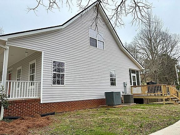 2nd image of 1168 Council Rd NE