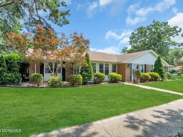 19A Edinburgh Lane, Manchester, NJ 08759