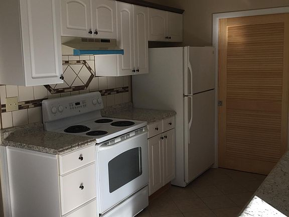 2nd image of 446 Georgia Ave