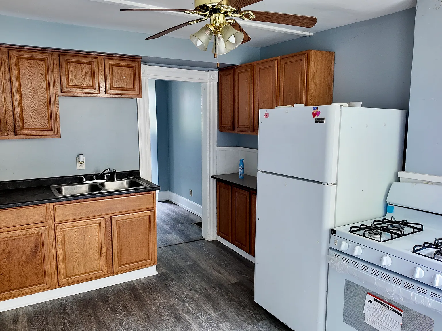 2 bed, 700 sqft, $1,900 — Photo 4