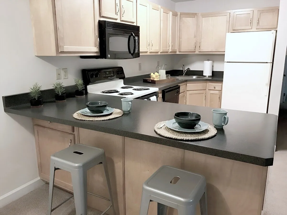 Crescent Village — Photo 2