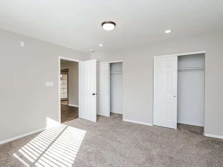 3421 E Dragoon Ave — Photo 12