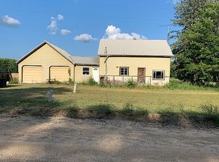 9415 Mathews Rd, Atlanta, MI 49709