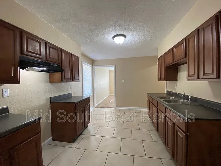1236 Chickamauga Ave — Photo 9