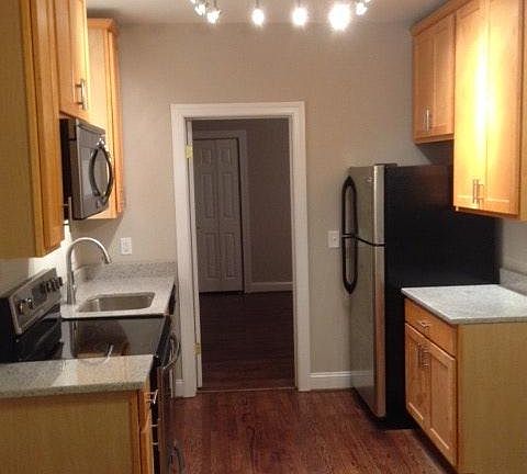 4th image of 2013 Floyd Ave APT 2