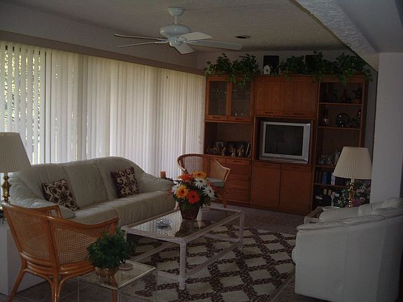 4th image of 5453 Golf Pointe Dr