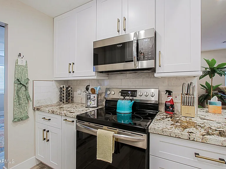 10901 W Sequoia Dr — Photo 35