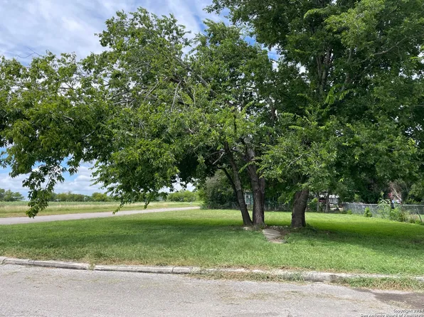 1050 JUAREZ ST LOT 6, Seguin, TX 78155