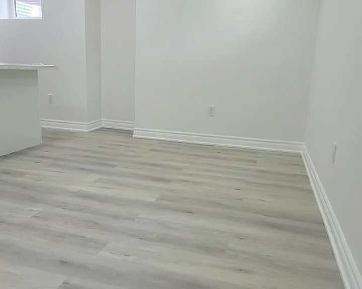 32 Auckland Dr E #BASEMENT — Photo 3