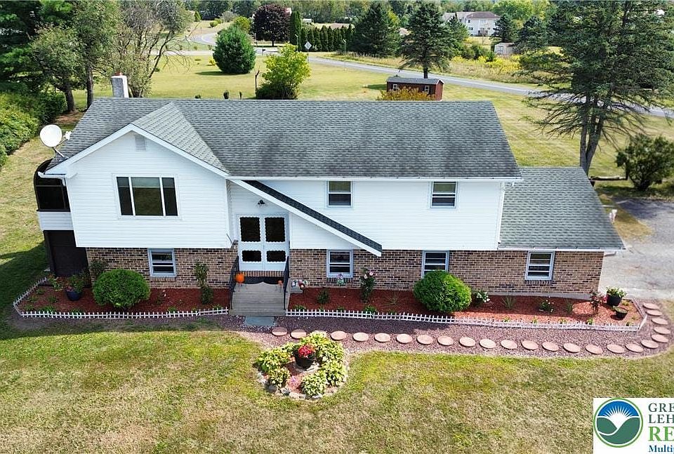 1st image of 205 Earl Dr