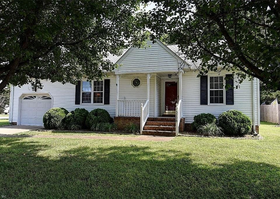 Beautiful Ranch with Mature Trees and Large Yard.