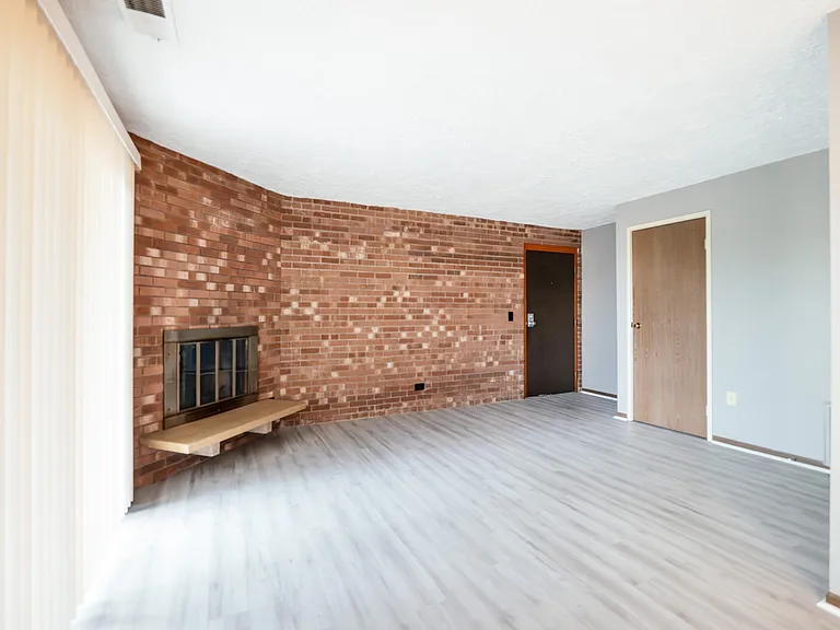 5600 Cheviot Rd #4 — Photo 5