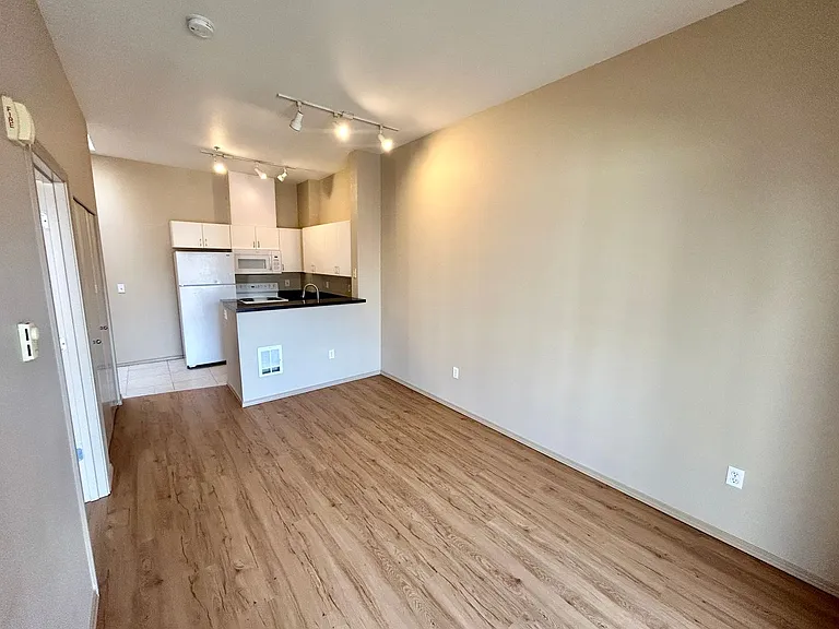 1323 Boren Ave #607 — Photo 1