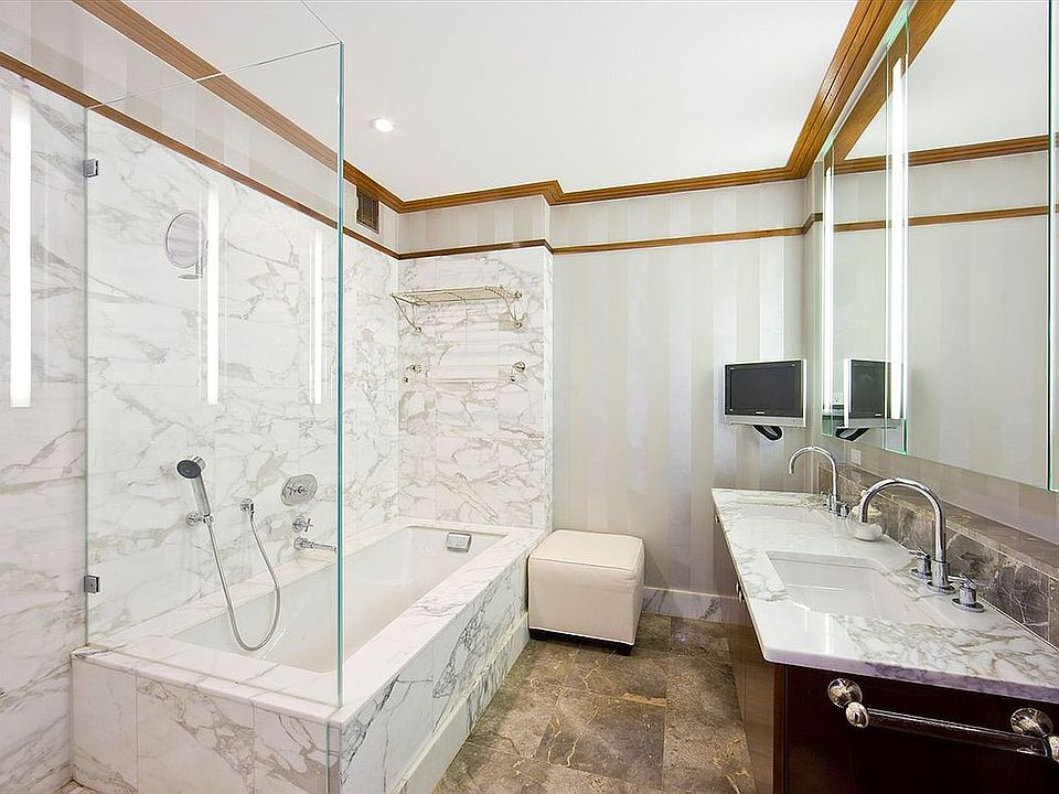 1st image of 80 Columbus Cir #74B