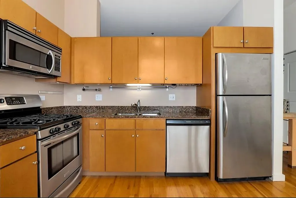 630 N Franklin St, Unit 1117 — Photo 4