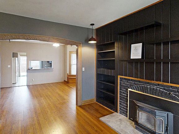 3rd image of 509 E 13th St